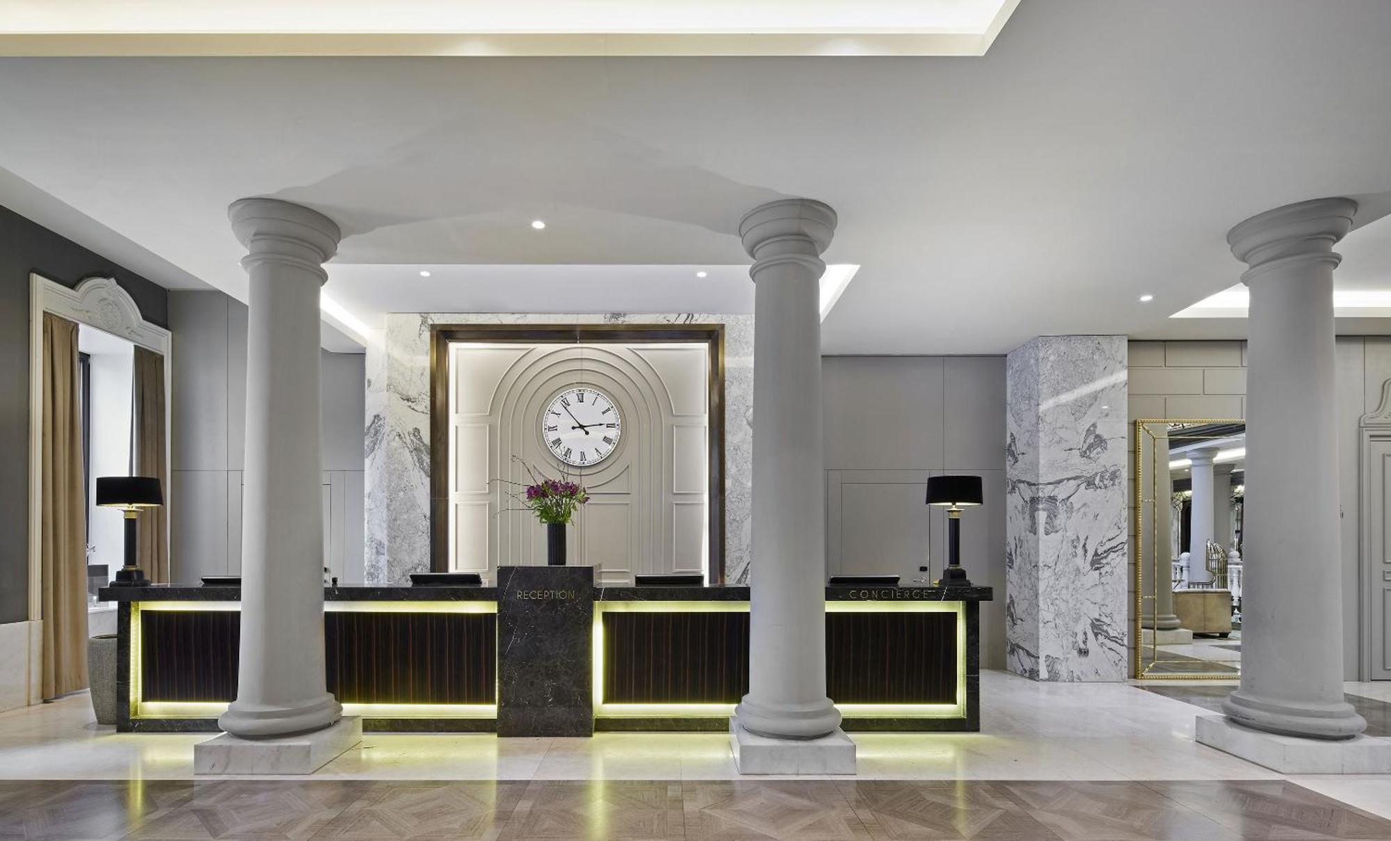 ไททานิค เกนดาร์เมนมาร์ค เบอร์ลิน โฮเทล Hotel ภายนอก รูปภาพ The hotel's lobby