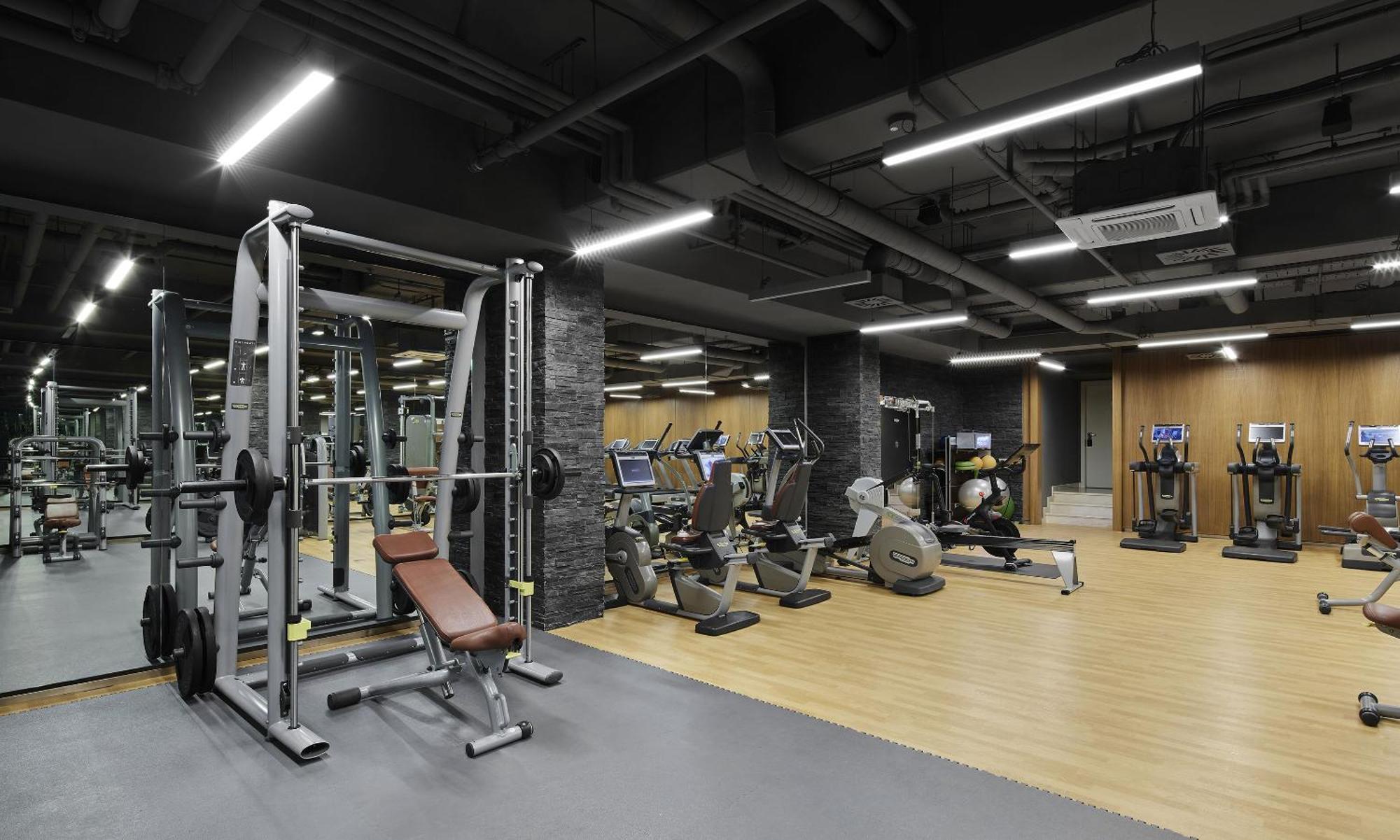 ไททานิค เกนดาร์เมนมาร์ค เบอร์ลิน โฮเทล Hotel ภายนอก รูปภาพ The gym at the 2012 London Olympics