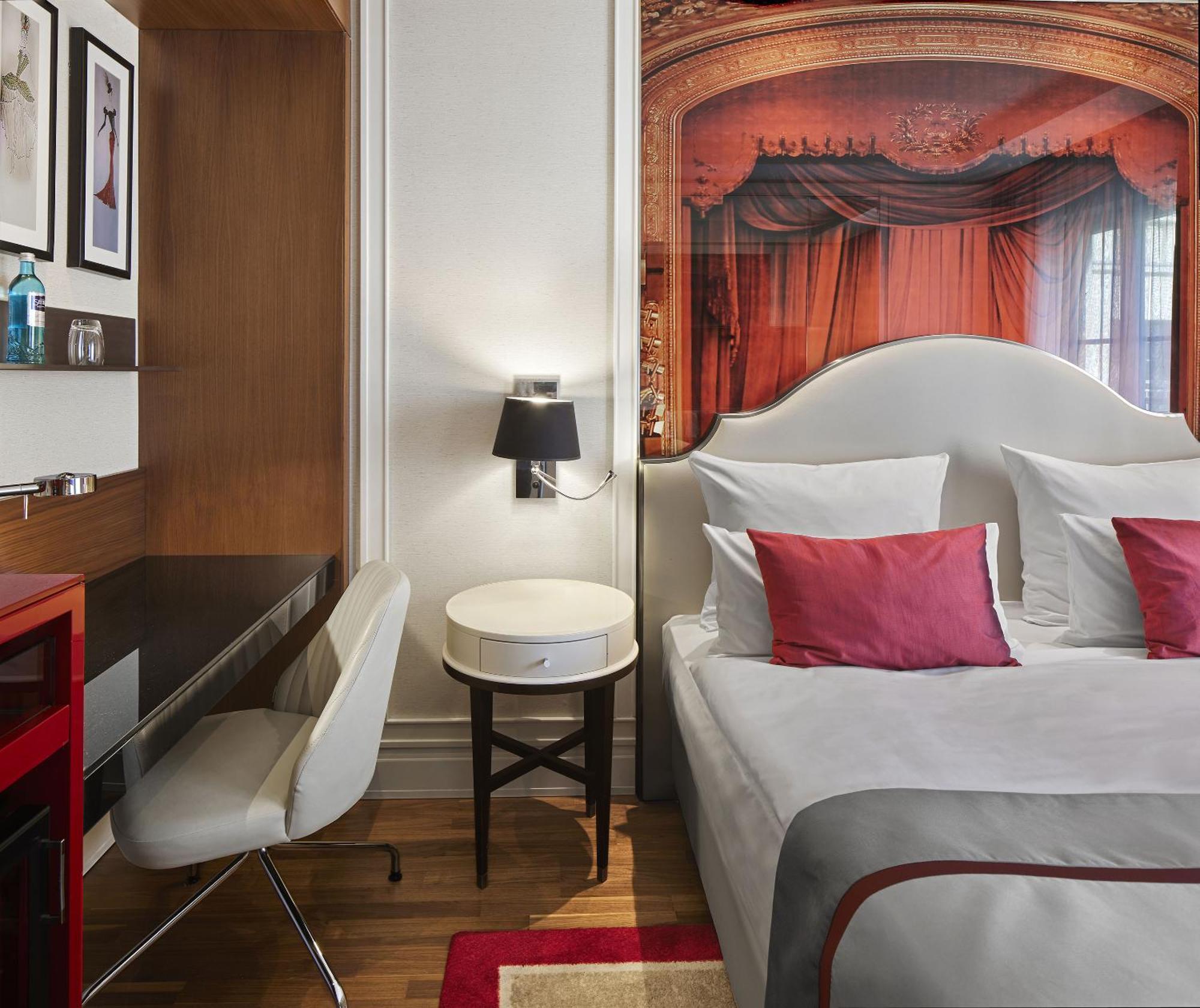 ไททานิค เกนดาร์เมนมาร์ค เบอร์ลิน โฮเทล Hotel ภายนอก รูปภาพ A room at the hotel